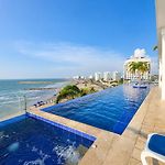 Beachfront Jacuzzi Pool Sauna Gym