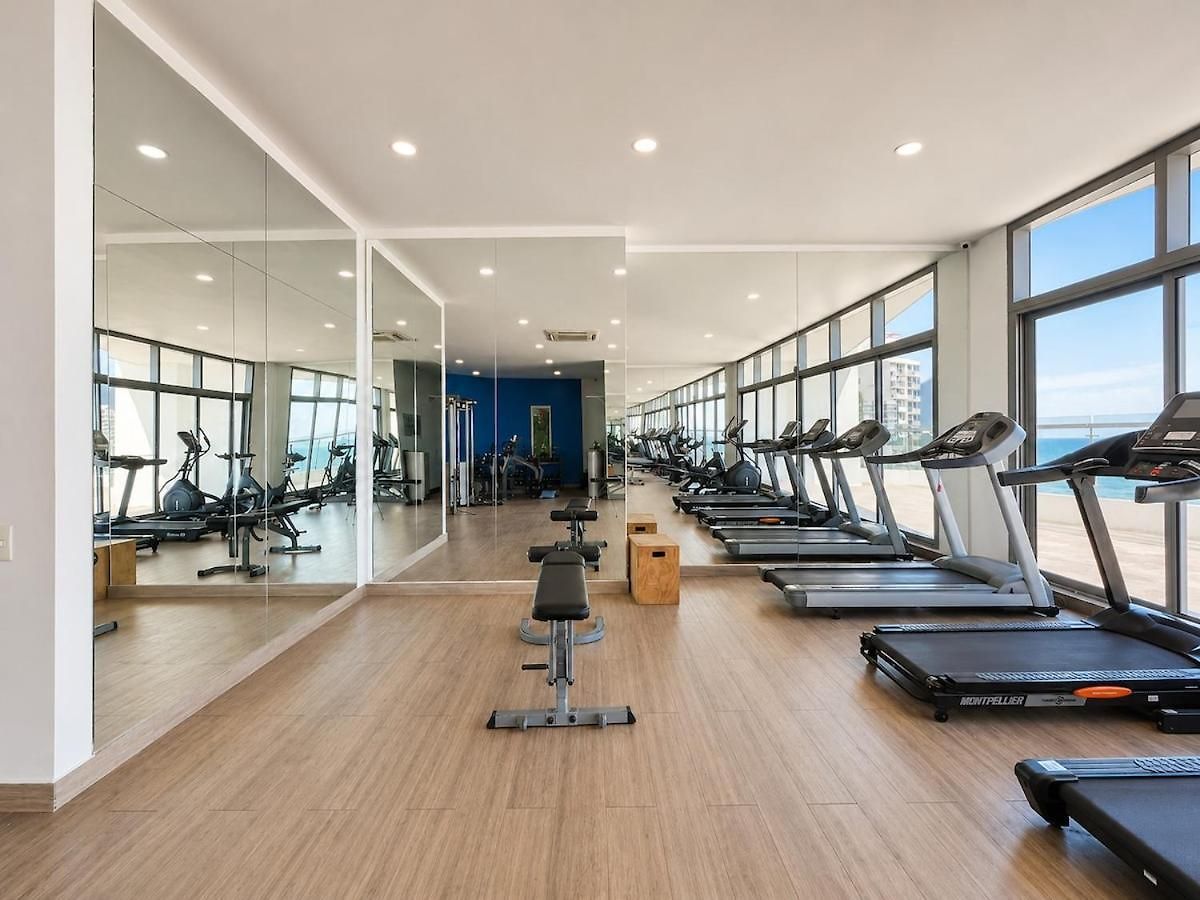Beachfront Jacuzzi Pool Sauna Gym *