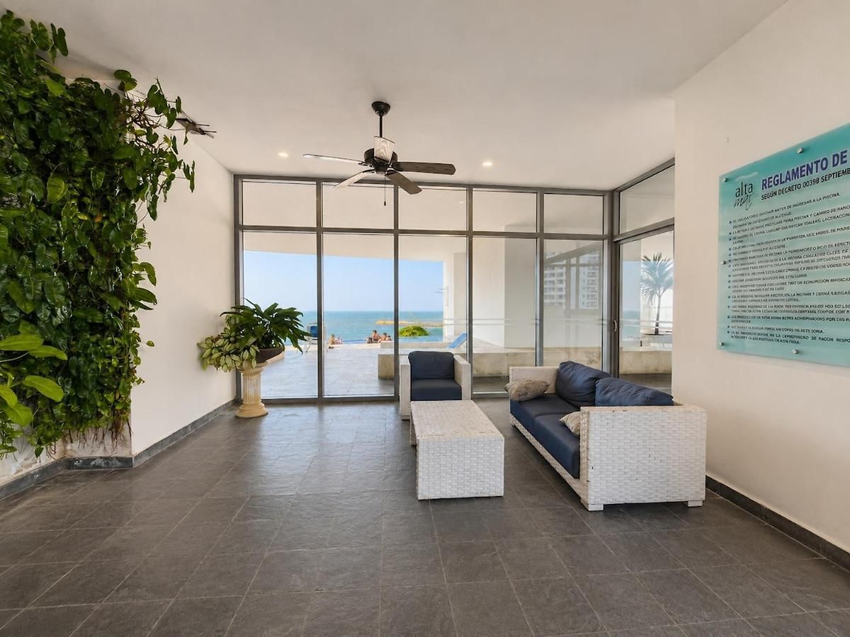Beachfront Jacuzzi Pool Sauna Gym Apartamento