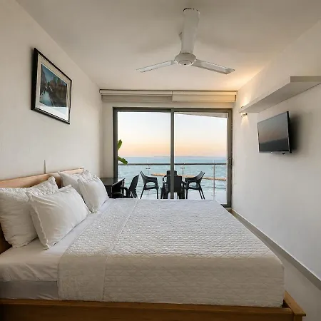 Beachfront Jacuzzi Pool Sauna Gym Apartamento