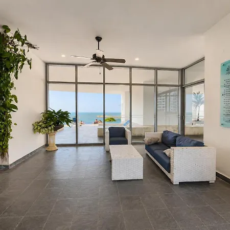 Beachfront Jacuzzi Pool Sauna Gym Apartamento